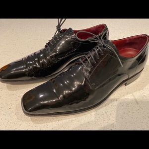 Patent black male tie up dress shoes